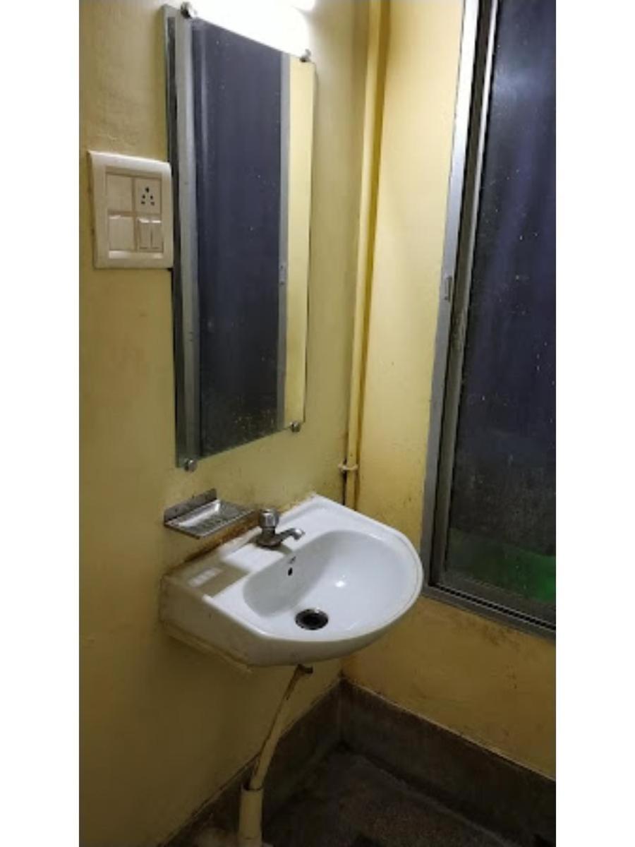 Roxy Inn,Кътак Екстериор снимка
