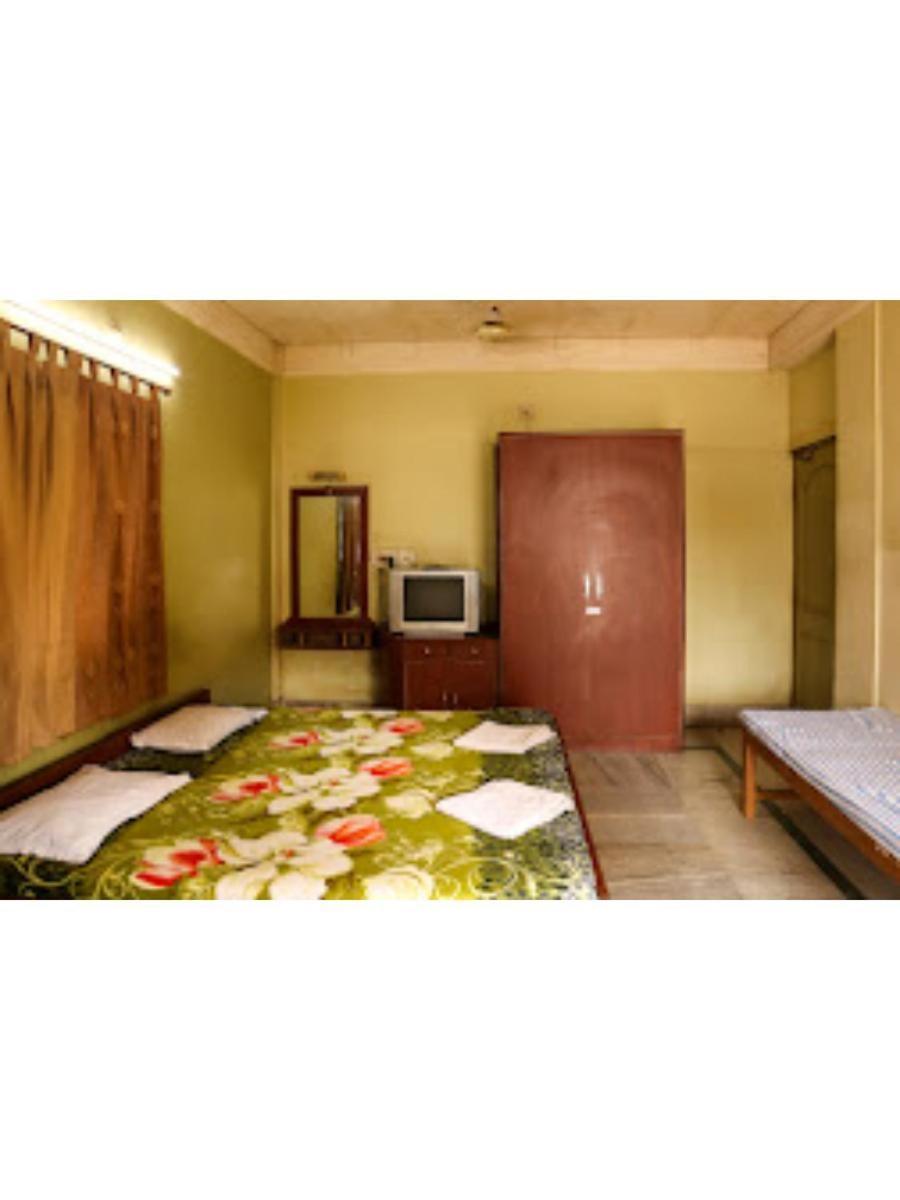 Roxy Inn,Кътак Екстериор снимка